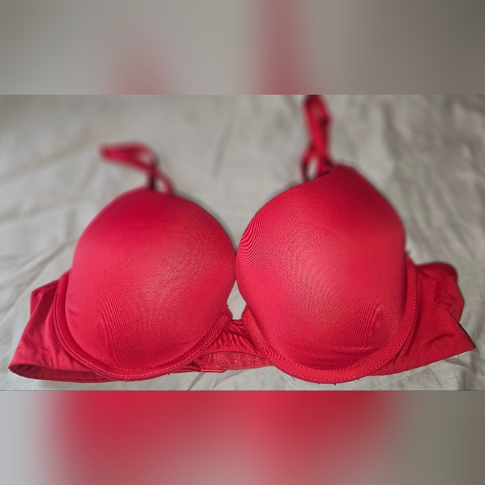 Red Victoria's Secret PINK 34B Bra T-shirt Push Up Underwire Basic RGUC